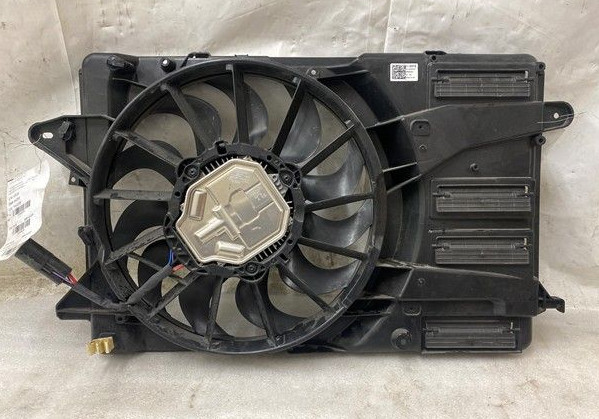 2021-2025 Chevrolet Malibu 1.5L Electric Cooling Fan Assembly