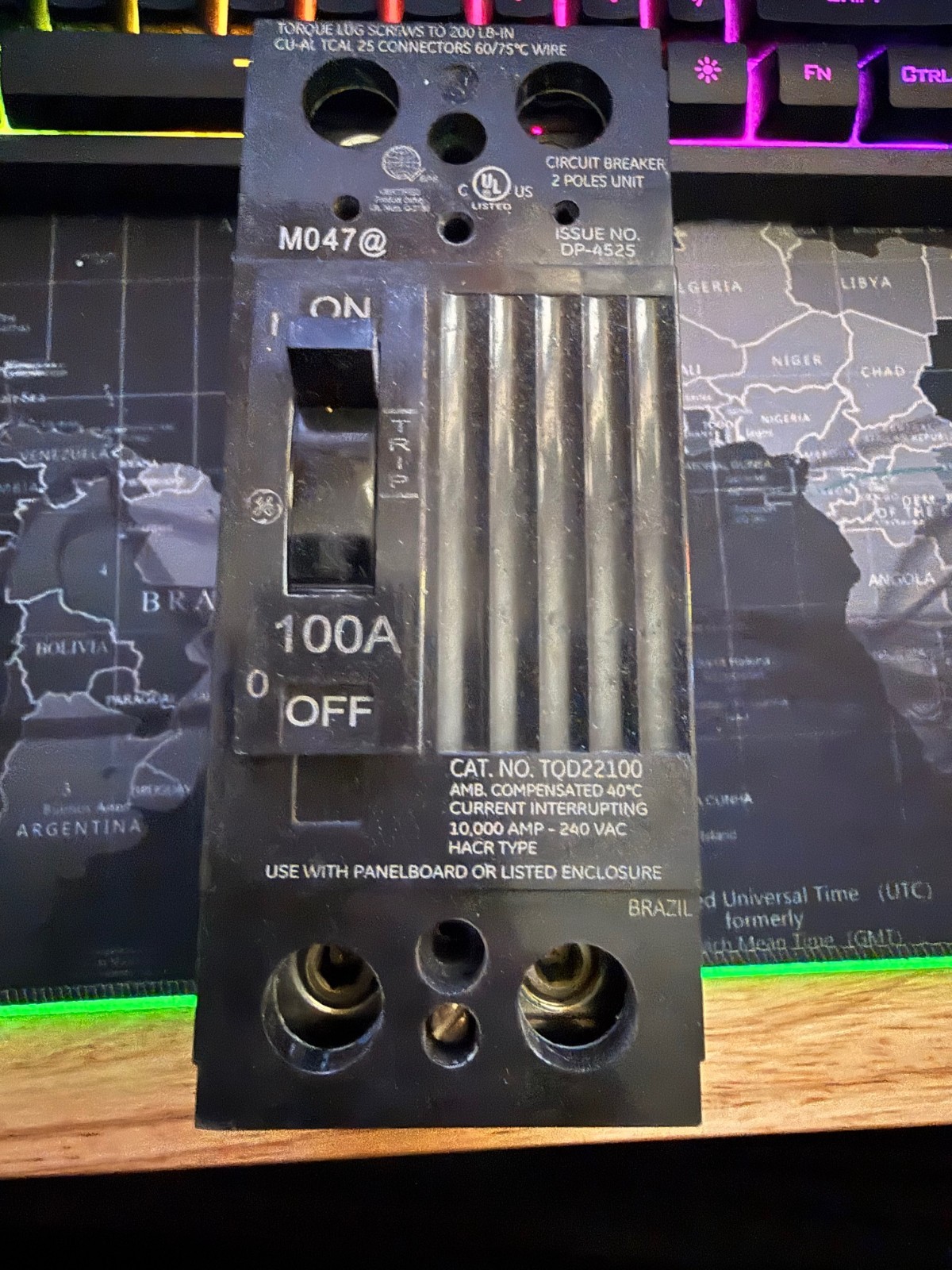 GE TQD22125WL AC 100A Molded Case Breaker - Black GE TQD22125WL AC 100A Molded Case Breaker - Black
