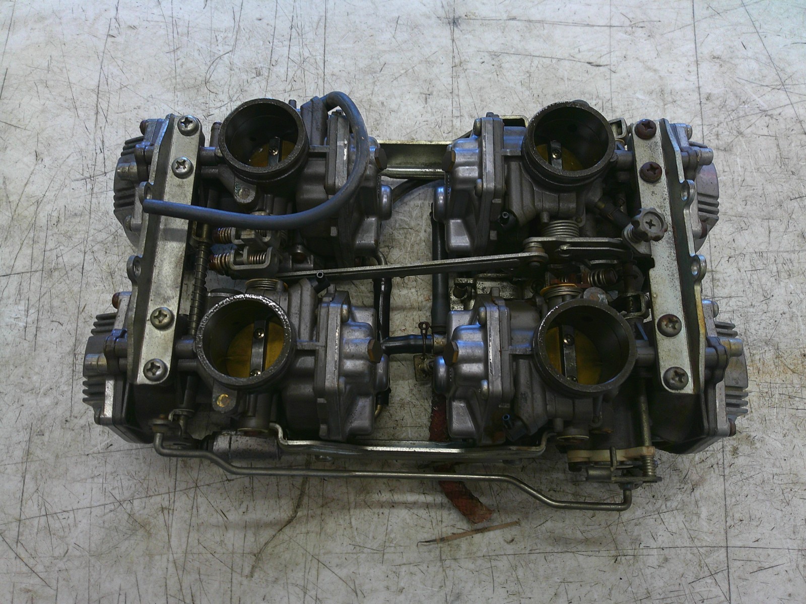 1983-1984 Yamaha Venture XVZ1200 carb carburetor