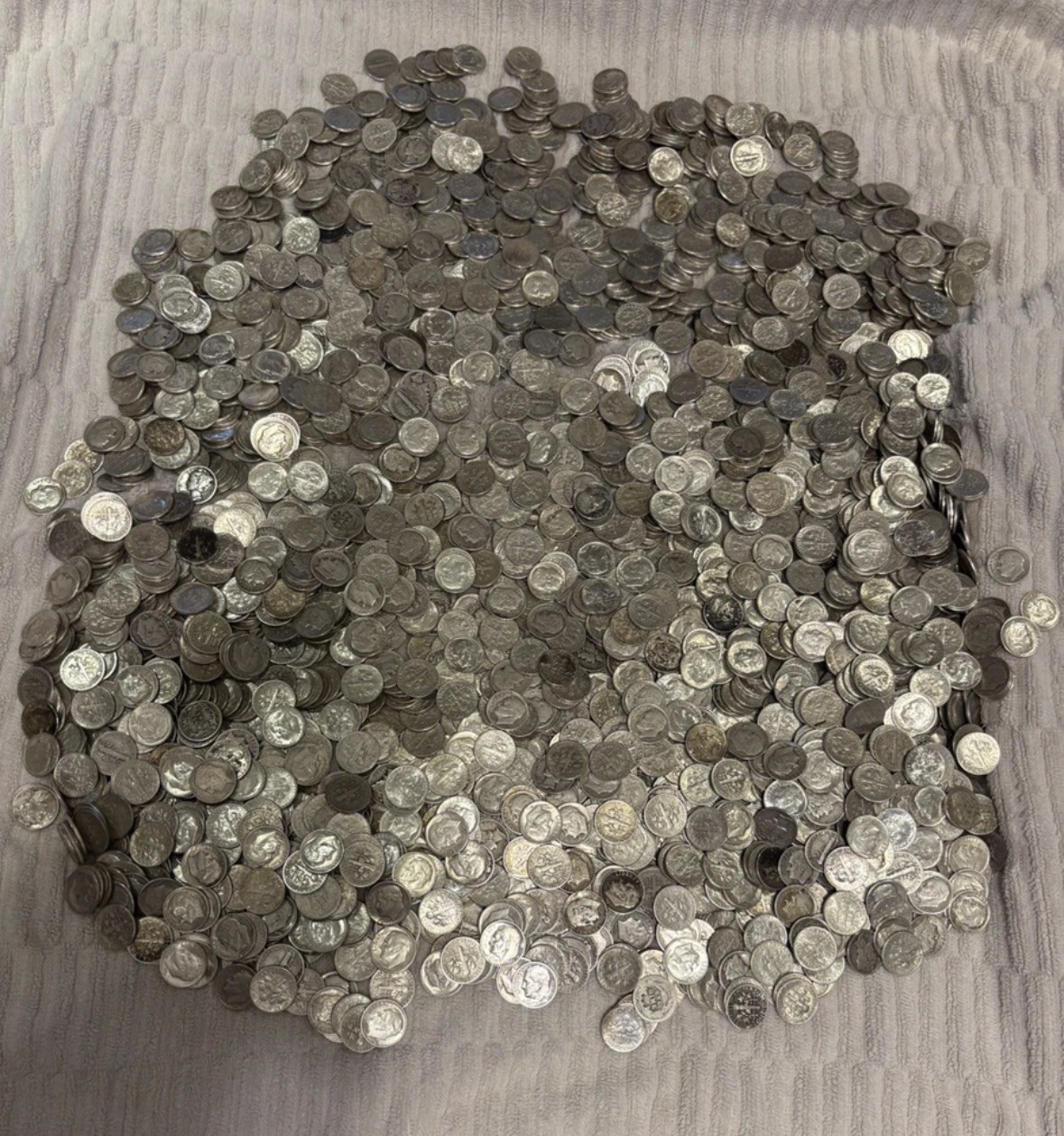 (1) One Roosevelt 90% Silver Dime, 1946-1964, Random pull, you choose how many (1) One Roosevelt 90% Silver Dime, 1946-1964, Random pull, you choose how many