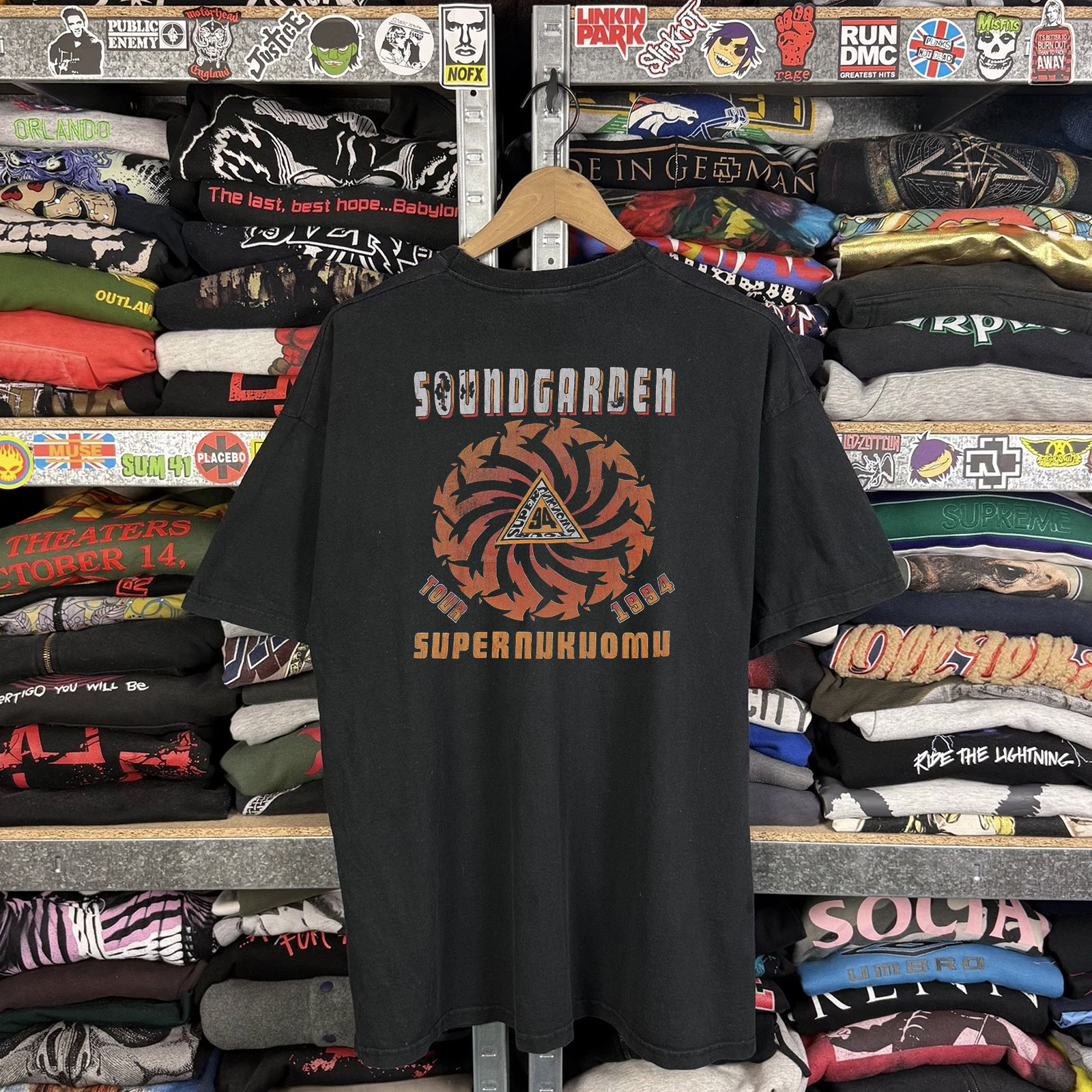 1994 Soundgarden Superunknown Tour Classic T-Shirt Black XXL 1994 Soundgarden Superunknown Tour Classic T-Shirt Black XXL