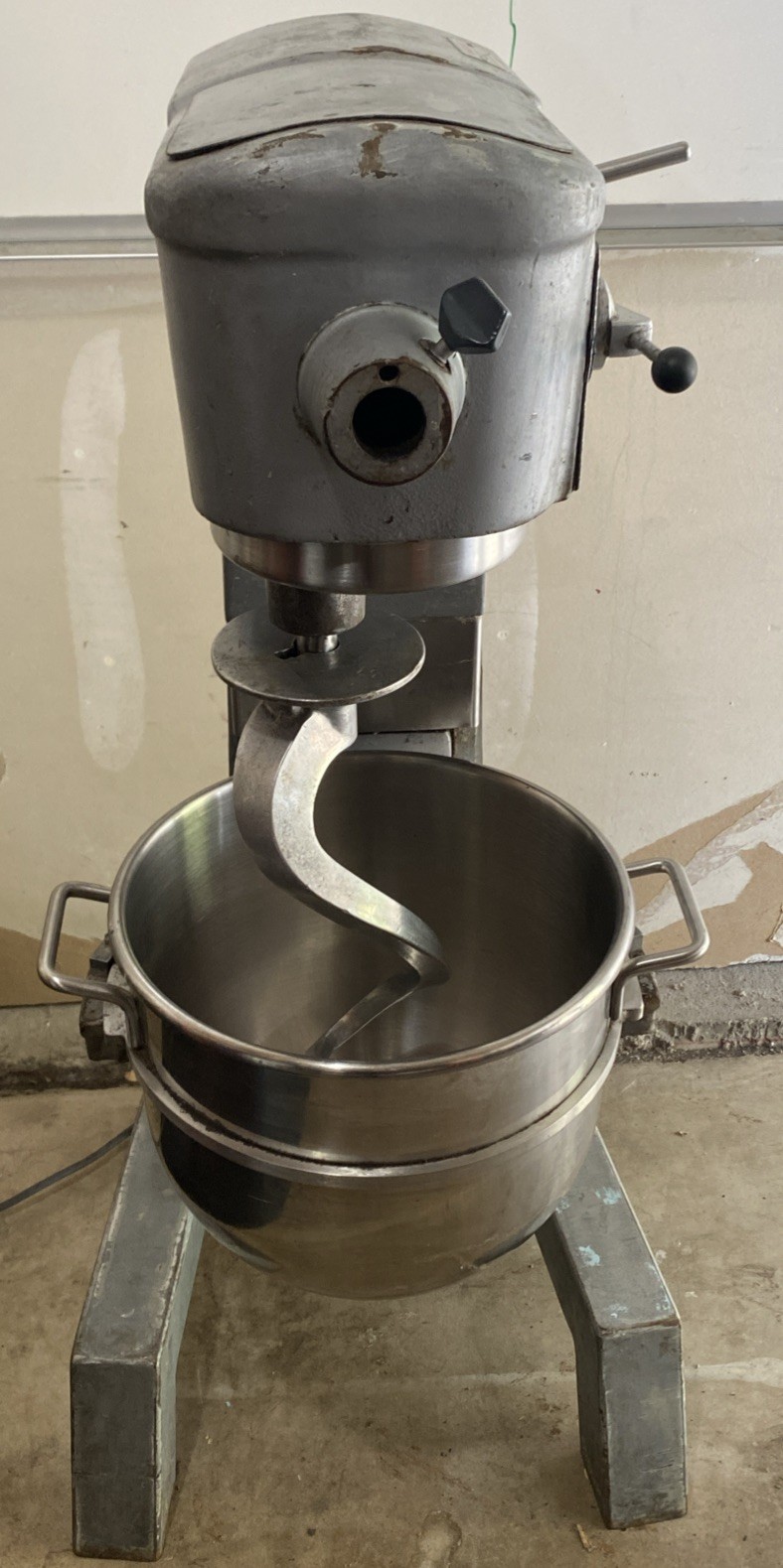 Hobart D300 Mixer 115v 3/4HP 30qt Bowl, Whisk