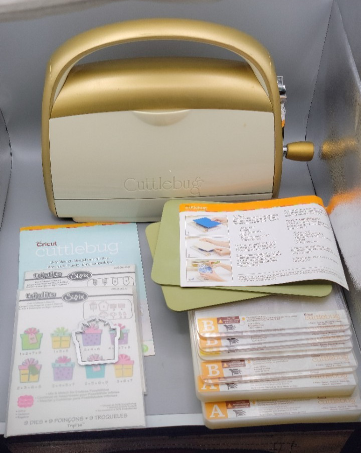 Cricut Cuttlebug Anna Griffin Gold Edition Die Cutting Embossing Machine Bundle 