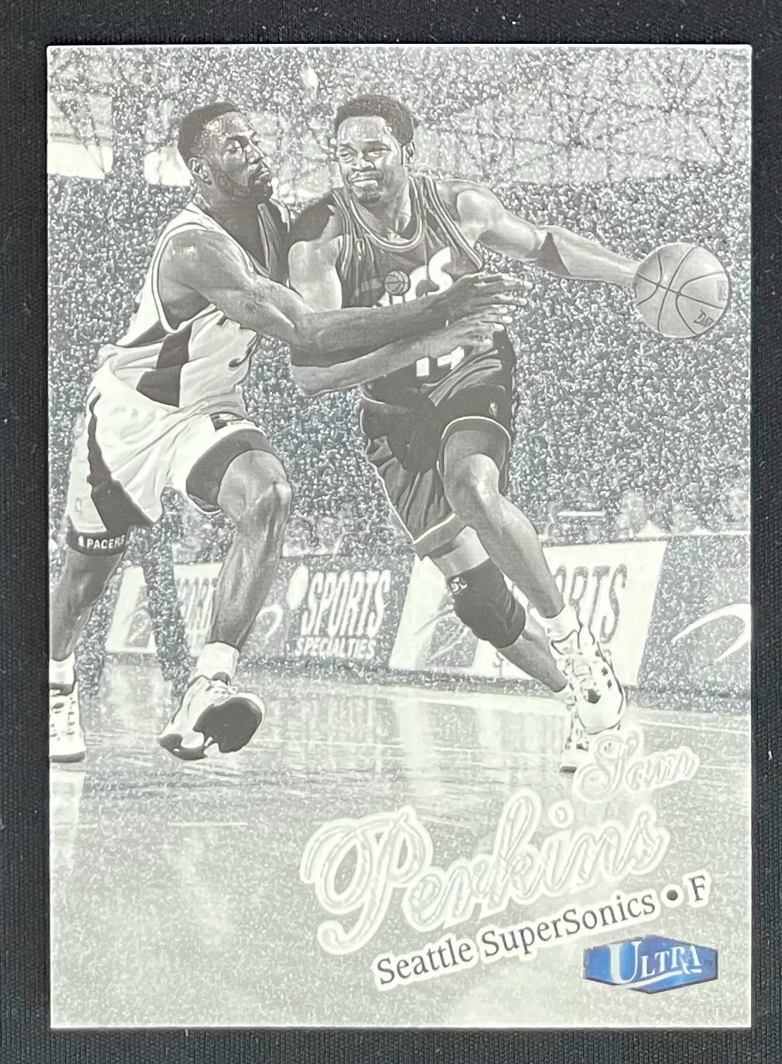 1997-98 Fleer Ultra - Sam Perkins #42P Platinum Medallion /100 1997-98 Fleer Ultra - Sam Perkins #42P Platinum Medallion /100