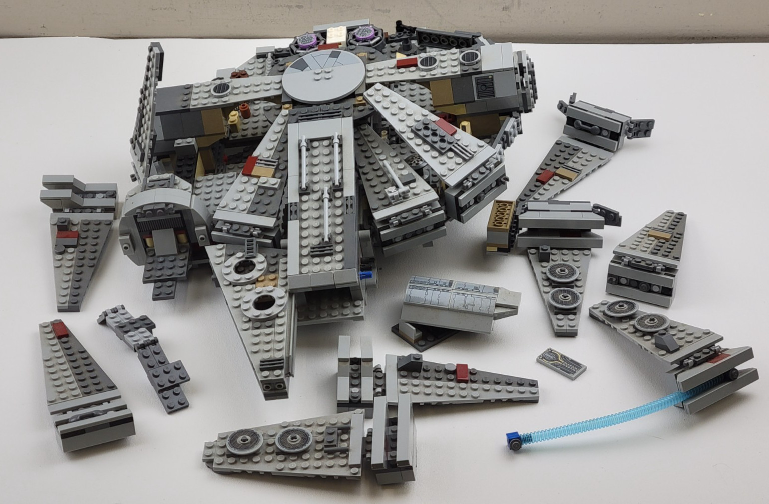 LEGO Star Wars The Force Awakens Millennium Falcon (75105) - PARTIAL SET