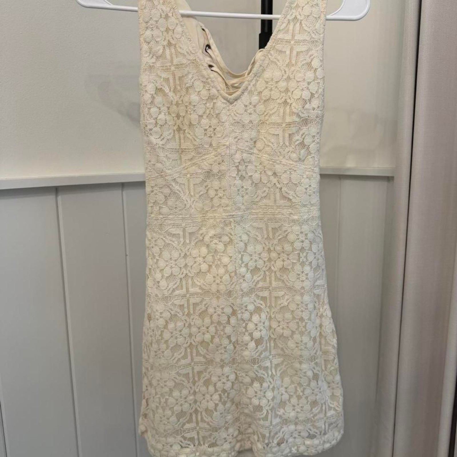 Hollister-co Women\'s Cream and White Playsuit-romper