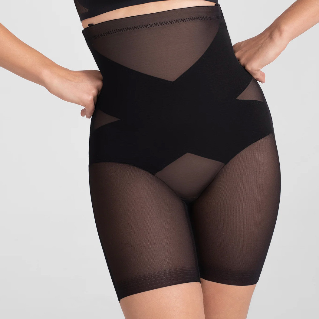 Honey love SuperPower Mid Waist Shaper Shorts Size large runway black NWT