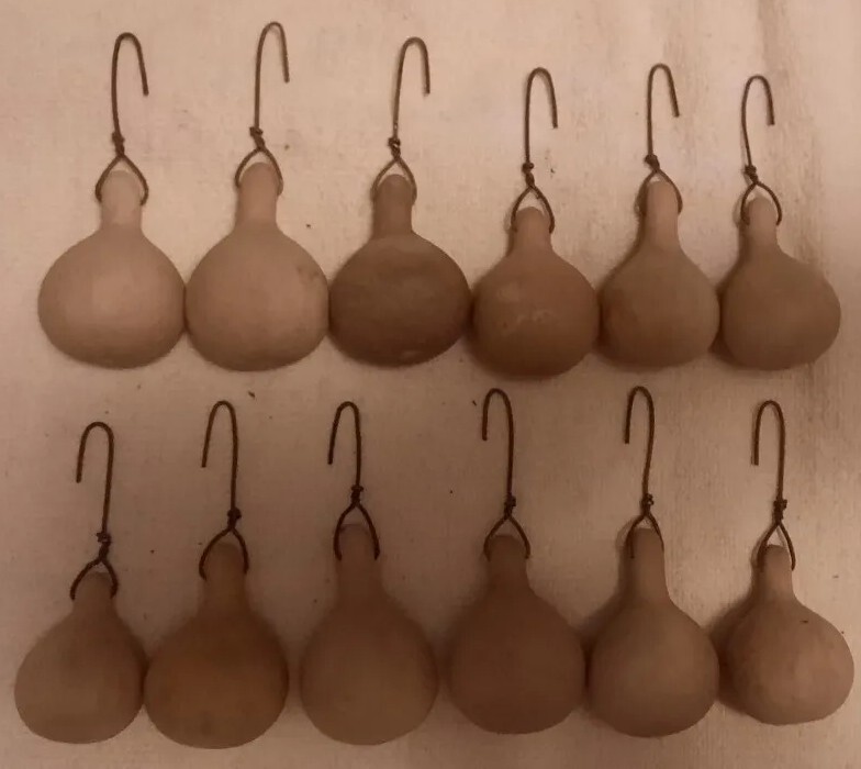 Lot of 12 Primitive Farmhouse Gourd Ornaments Ornies Handcrafted with Rusty Wire Lot of 12 Primitive Farmhouse Gourd Ornaments Ornies Handcrafted with Rusty Wire
