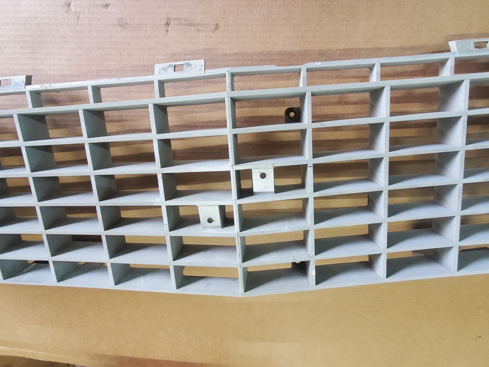 Grille for Chevy Blazer Truck Suburban 1971 to 1972