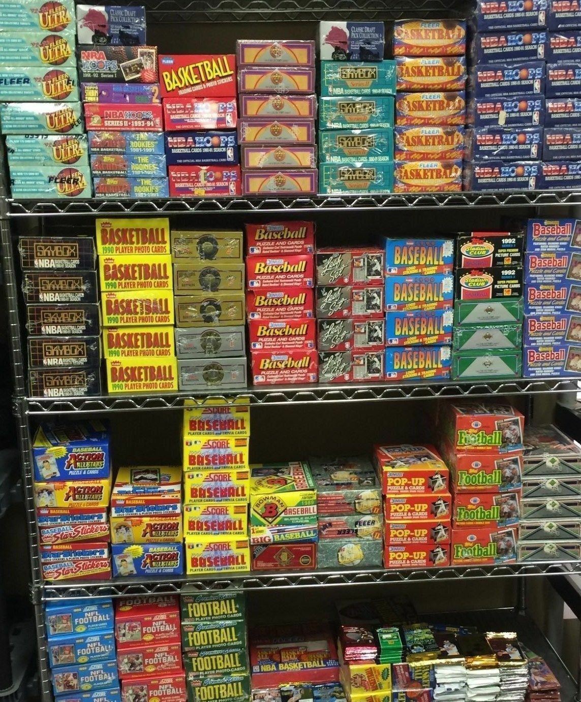 100 Unopened Vintage NFL Football Cards in factory Sealed Wax Packs