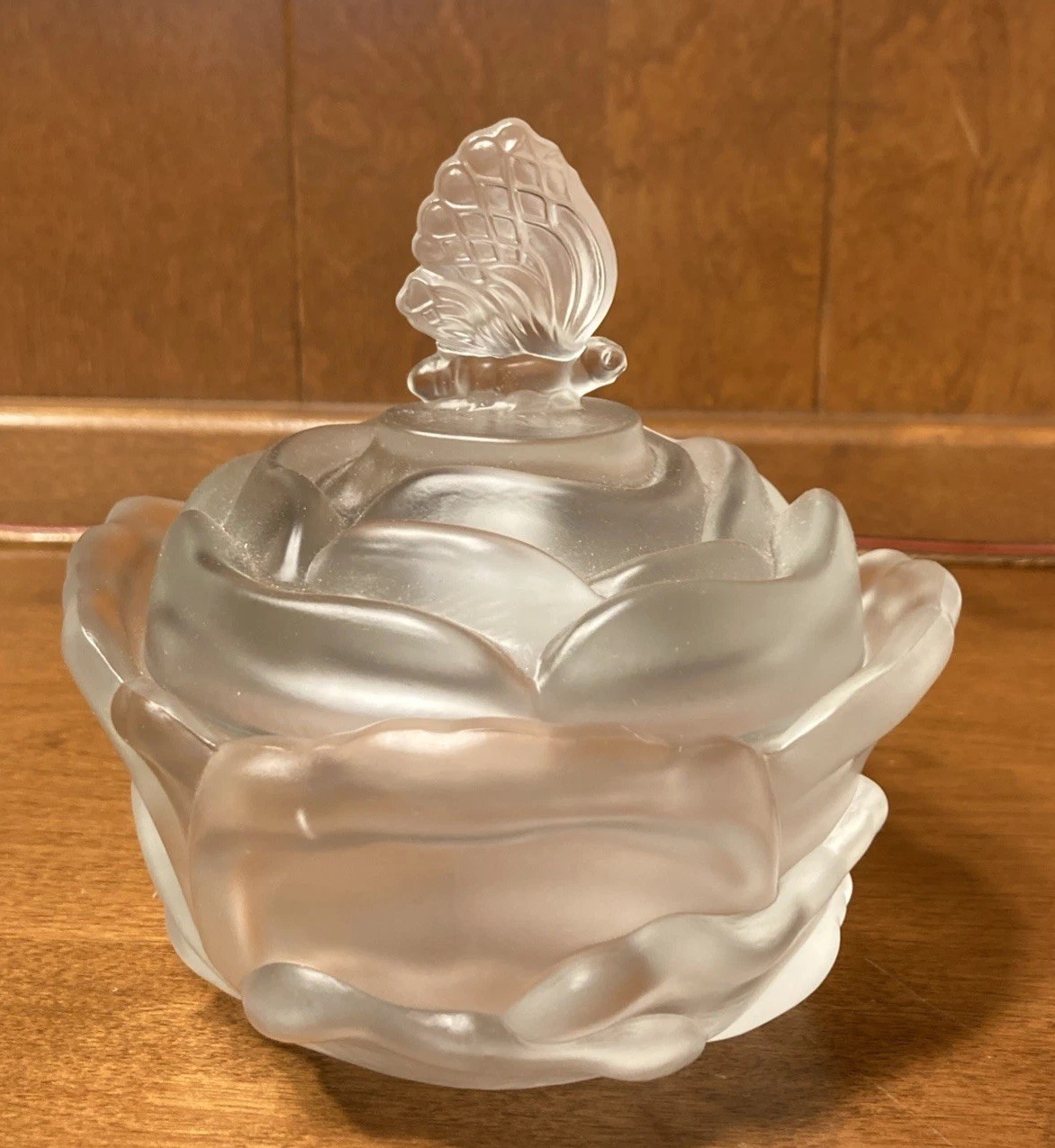 Vintage Fenton Cabbage Rose Candy Dish Butterfly Lid Frosted Glass See Pics