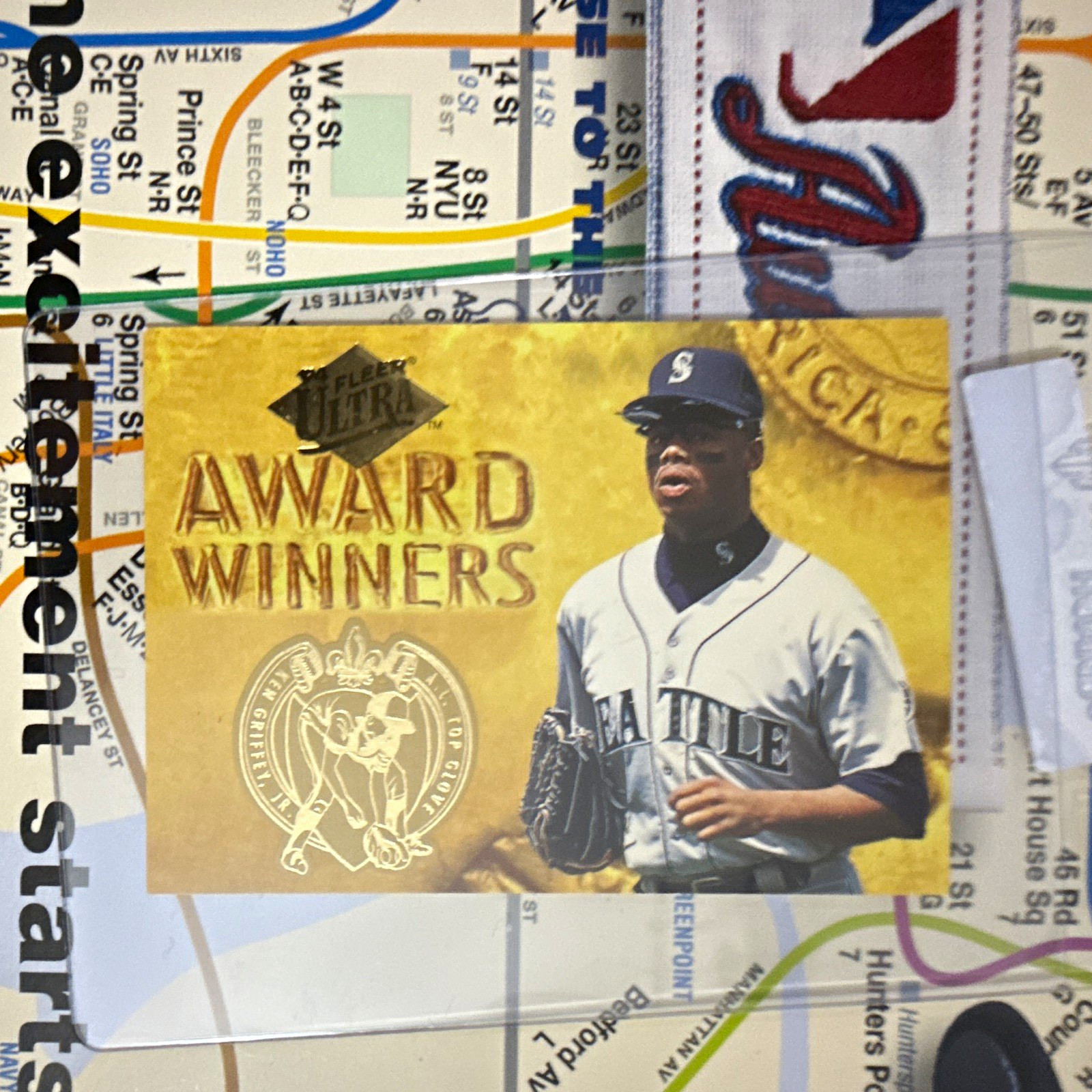 Upper Deck 1994 Fleer Ultra Award Winners insert #6/25 Ken Griffey Jr. Mariners