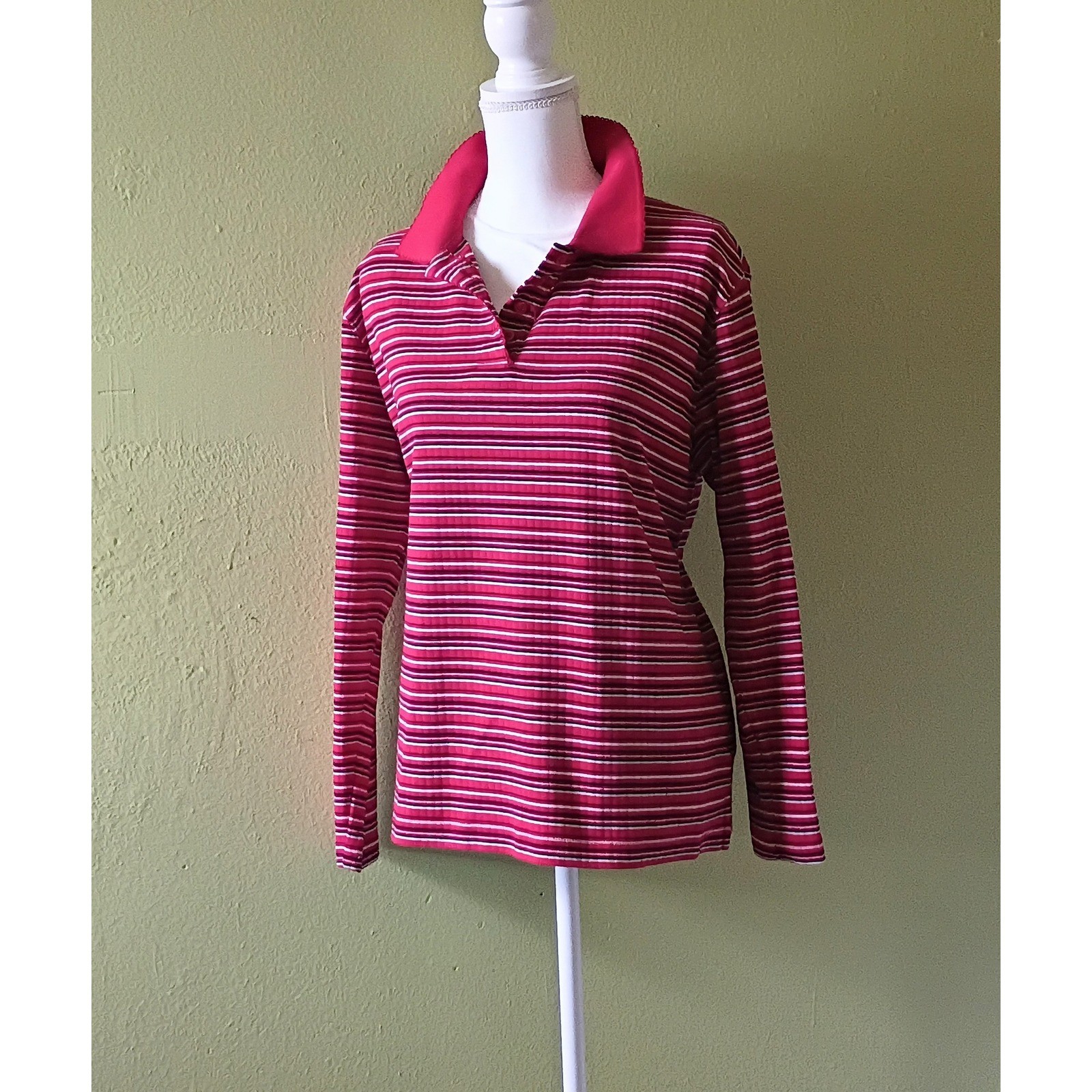 Preppy Collegiate Chic Womens Red Striped Long Sleeve Polo Shirt V-Neck Large Preppy Collegiate Chic Womens Red Striped Long Sleeve Polo Shirt V-Neck Large