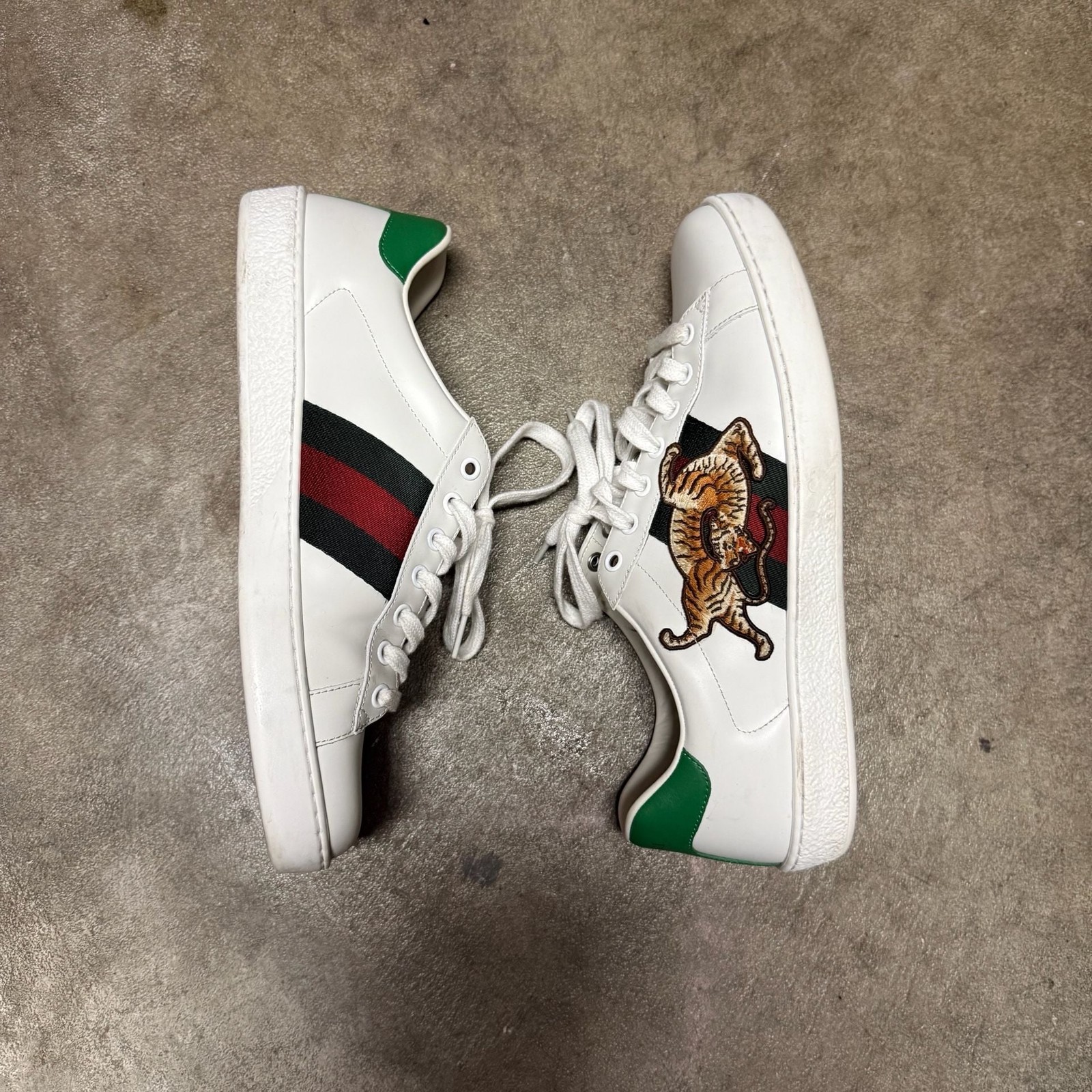 Woman’s Gucci Ace Tiger Size 7.5 White Leather Sneakers