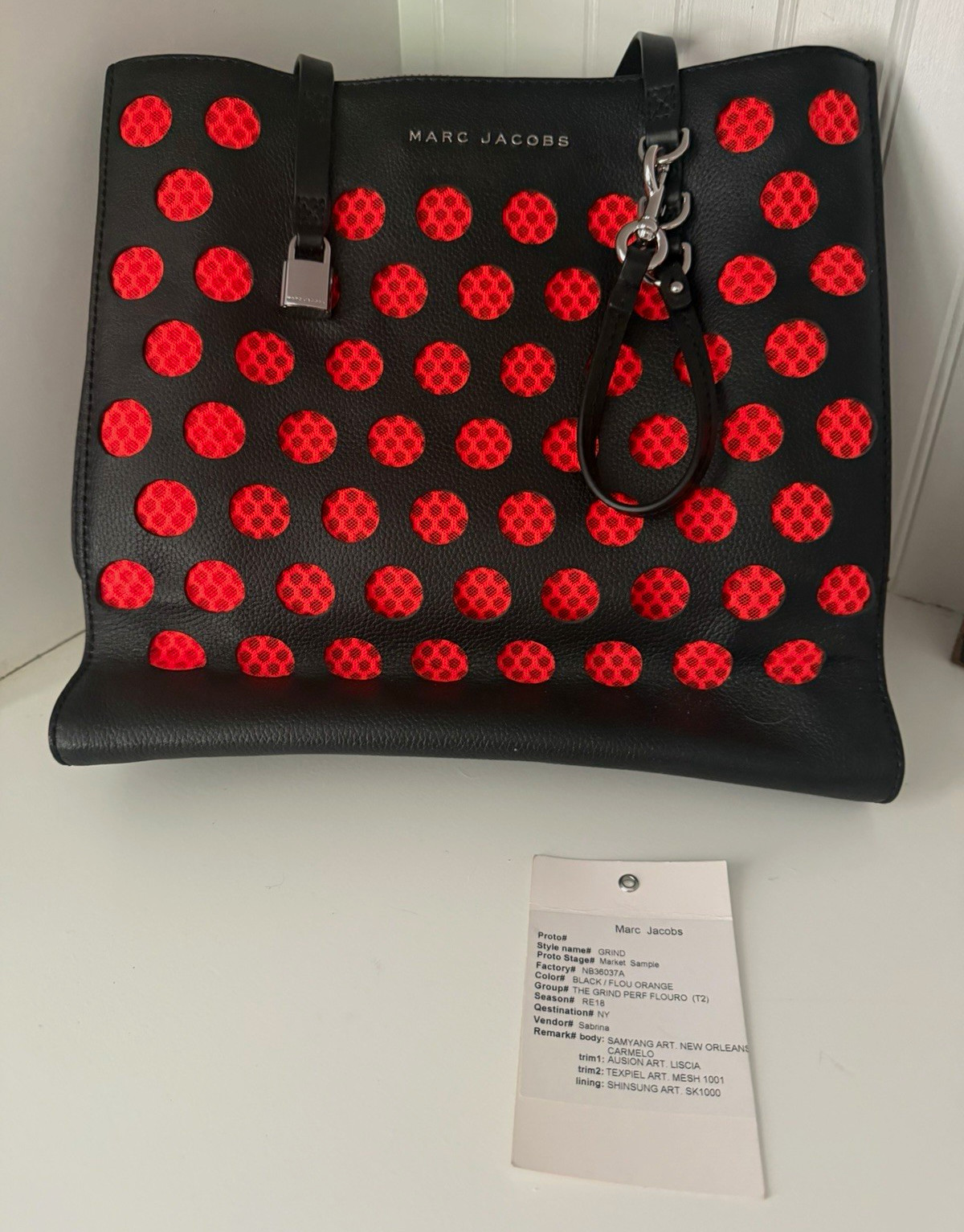 Marc Jacobs Women\'s Large Tote Black/Orange Polka Dot Zip Strap Pockets