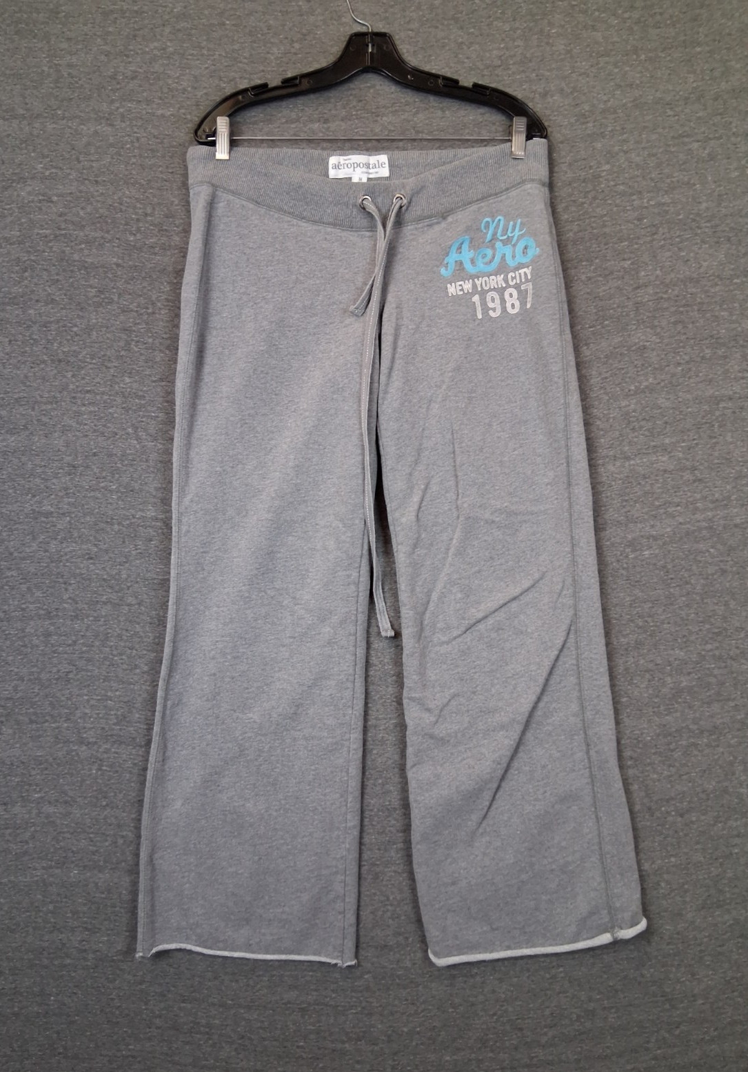Aeropostale Womens Pants Medium Gray Drawstring Fleece Y2K NY City Aero 1986
