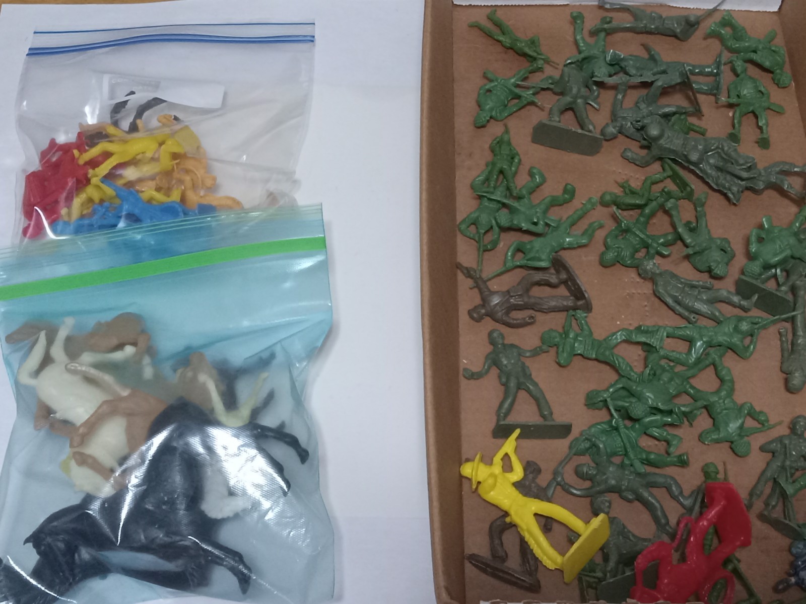 Vintage Plastic Army Men Cowboys And Indians MPC Lot Vintage Plastic Army Men Cowboys And Indians MPC Lot