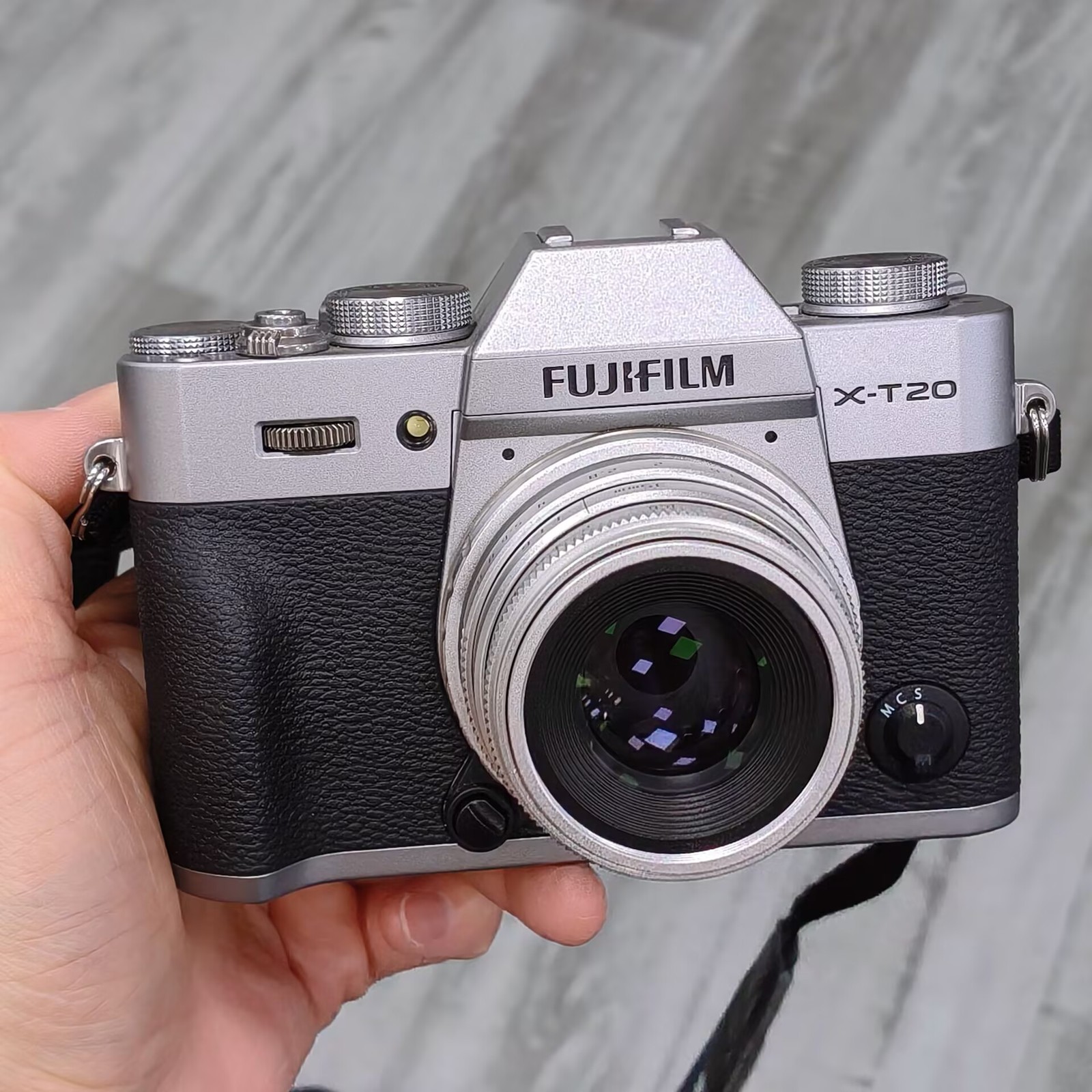 Fujifilm X-T20 XT20 Mirrorless Digital Camera with 35mm f1.6 Lens English 95%NEW