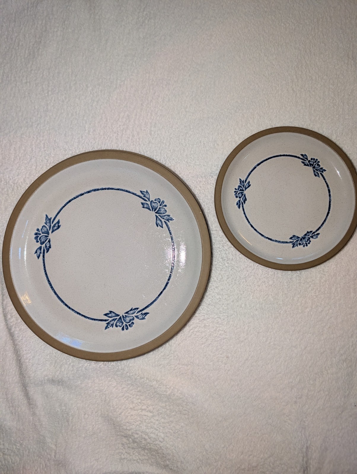 Midwinter Pottery Dishware Blue Floral Pattern 3 11\ Midwinter Pottery Dishware Blue Floral Pattern 3 11\