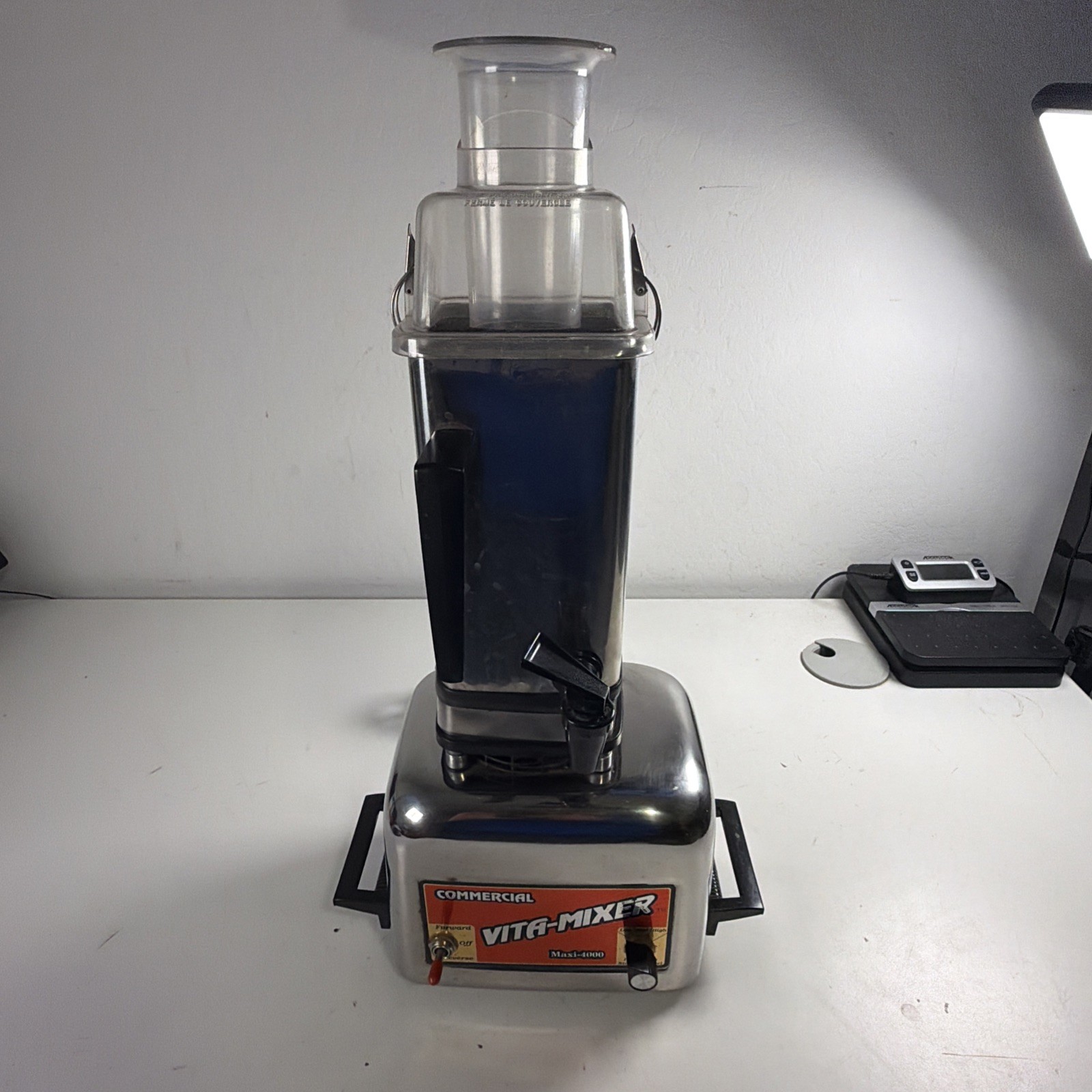 Vita-Mixer Maxi-4000 Commercial Blender 3 Speed Stainless Steel