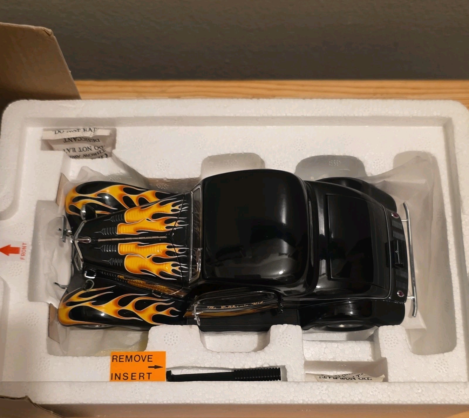Danbury Mint 1934 Ford The California Kid 1:24 Diecast Black Flames LE Danbury Mint 1934 Ford The California Kid 1:24 Diecast Black Flames LE