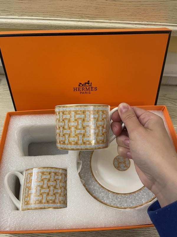 Hermes Mosaique au 24 Platinum Gold Coffee Tea Cup Saucer Porcelain Set for Two