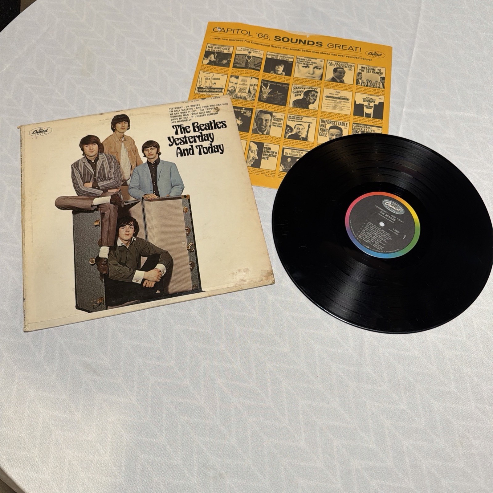 The Beatles Yesterday And Today  T-2553 1966 Capitol Records Mono