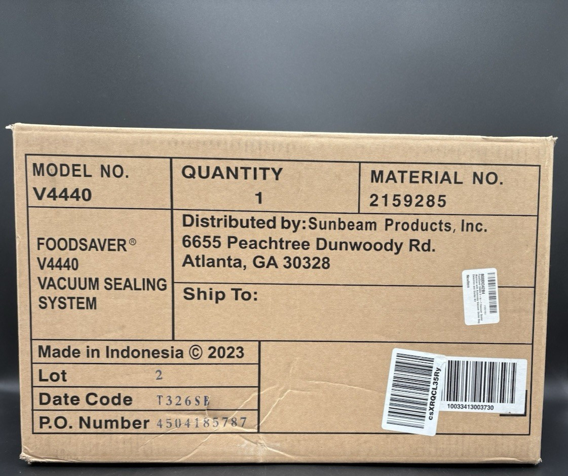 FoodSaver V4400 2-in-1 Vacuum Sealer Machine w/Auto Bag Detection Starter Kit
