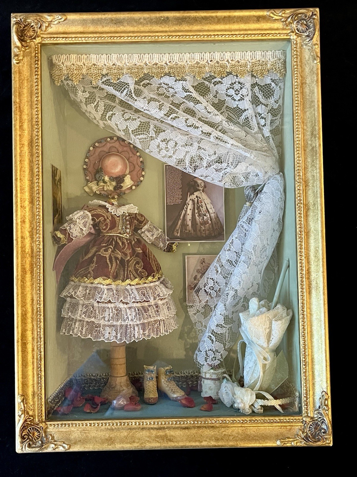 Vintage Victorian Fashion Shadow Box 3D Dress Lace Gold Frame Miniature Decor