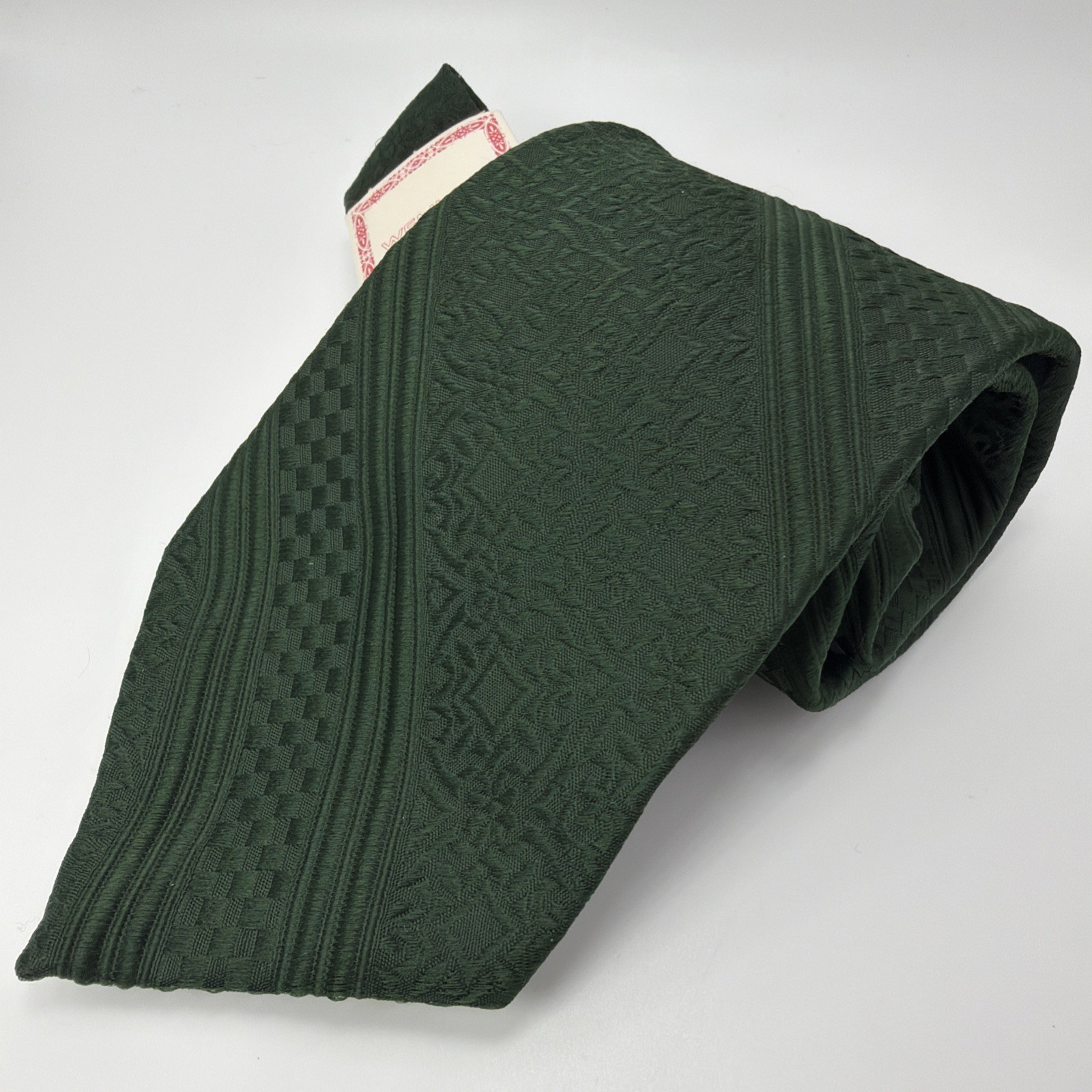 Vintage Wembley Wemlon Green Textured Necktie New With Tags Designer 56”x4” Vintage Wembley Wemlon Green Textured Necktie New With Tags Designer 56”x4”