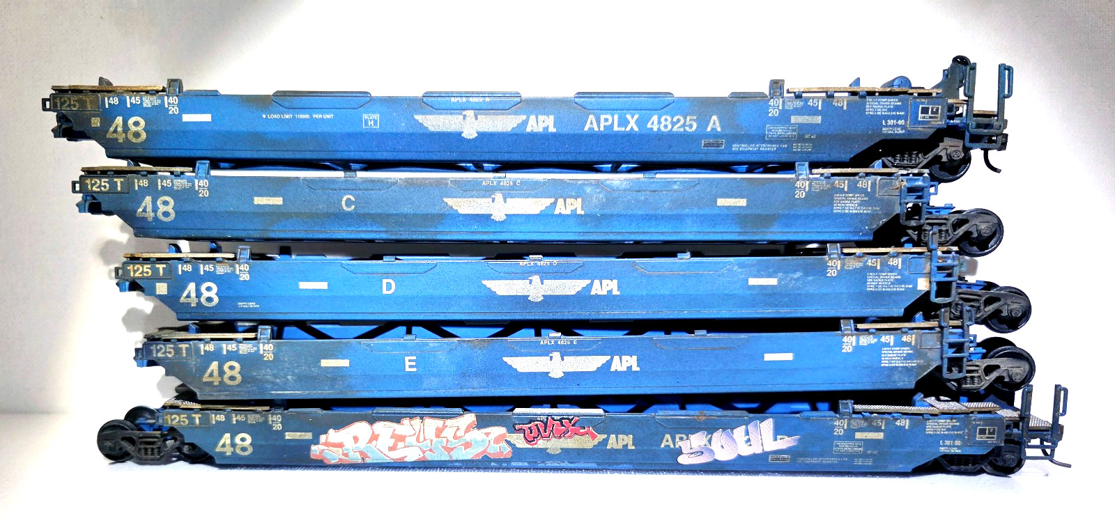 HO Athearn 5924  APL Blue 4825  Gunderson Maxi III Well Car Weathered &Decaled