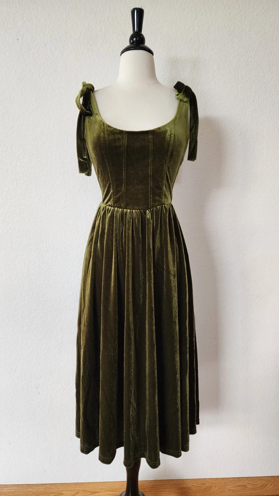 New Anthro Midi Dress Size Large Green Velvet Bow Wedding Bridal Garden Prom New Anthro Midi Dress Size Large Green Velvet Bow Wedding Bridal Garden Prom