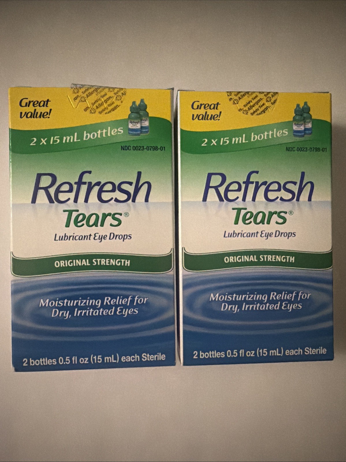 REFRESH TEARS - LUBRICANT EYE DROPS - TWIN PACK - 4 x 15ML BOTTLES - exp 2028+ REFRESH TEARS - LUBRICANT EYE DROPS - TWIN PACK - 4 x 15ML BOTTLES - exp 2028+