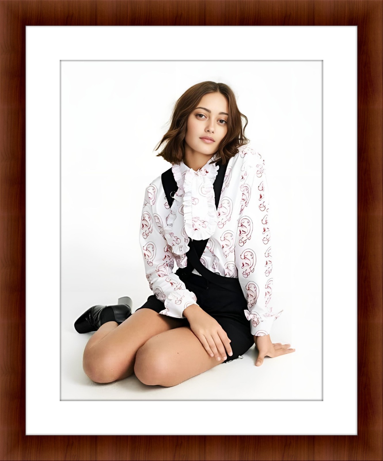 Ella Purnell 8.5 x 11 Color Unframed Photograph Collectable Art Print
