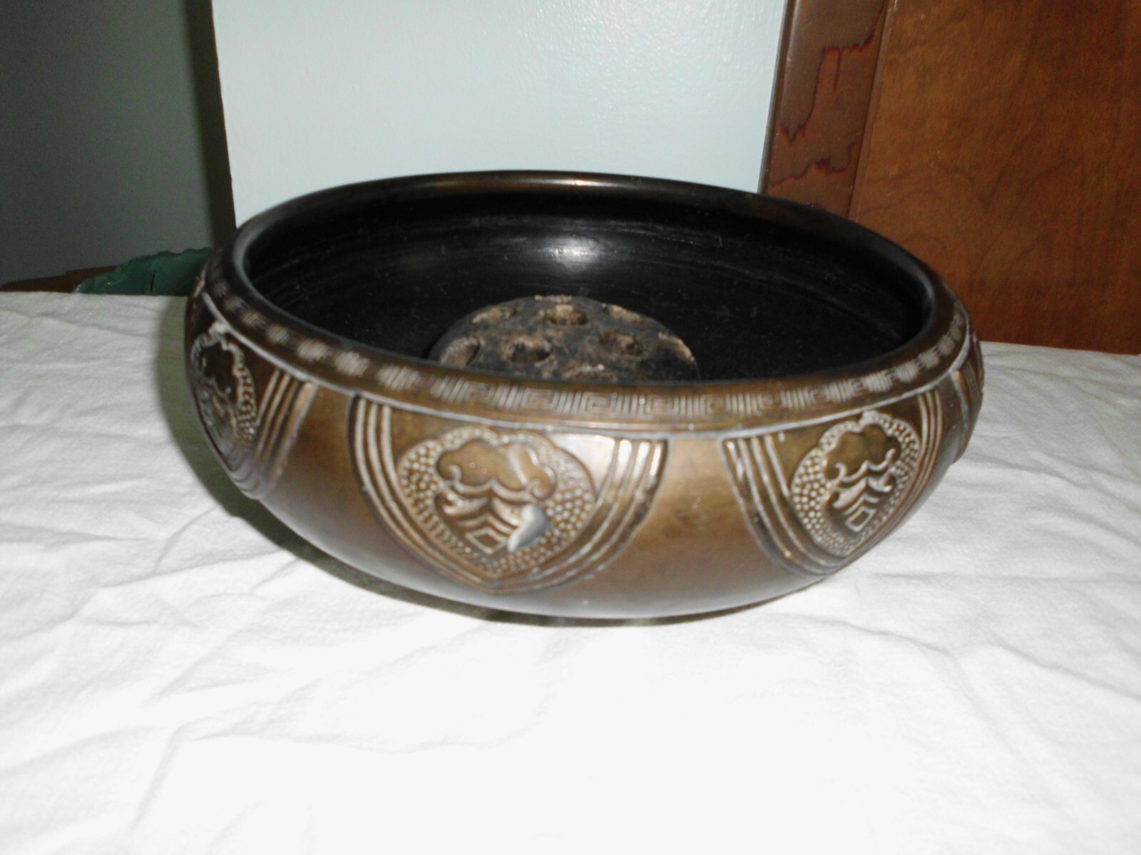 1920\'s Japanese Tokanabe Bulb Planter Bowl & Frog 10 1/2\