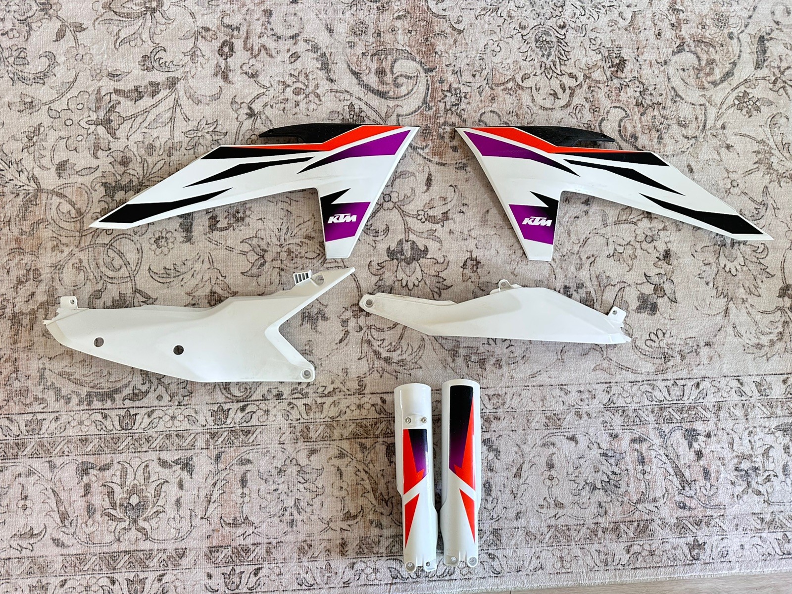 2024 23-26 KTM 250 XCF XC-F SXF / OEM PLASTICS - FENDERS SHROUDS PLATES 2024 23-26 KTM 250 XCF XC-F SXF / OEM PLASTICS - FENDERS SHROUDS PLATES
