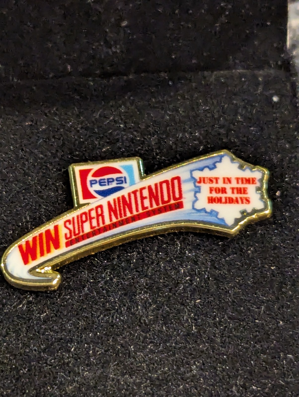 Vintage  SUPER NINTENDO 1991 Video arcade Game Console   PEPSI Employee PIN RARE