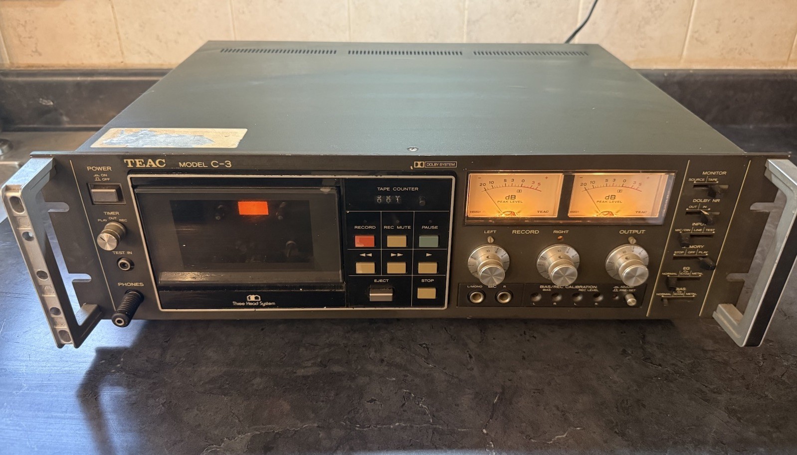 Vintage TEAC MODEL C-3 Cassette Deck - AS IS for parts /repair Vintage TEAC MODEL C-3 Cassette Deck - AS IS for parts /repair