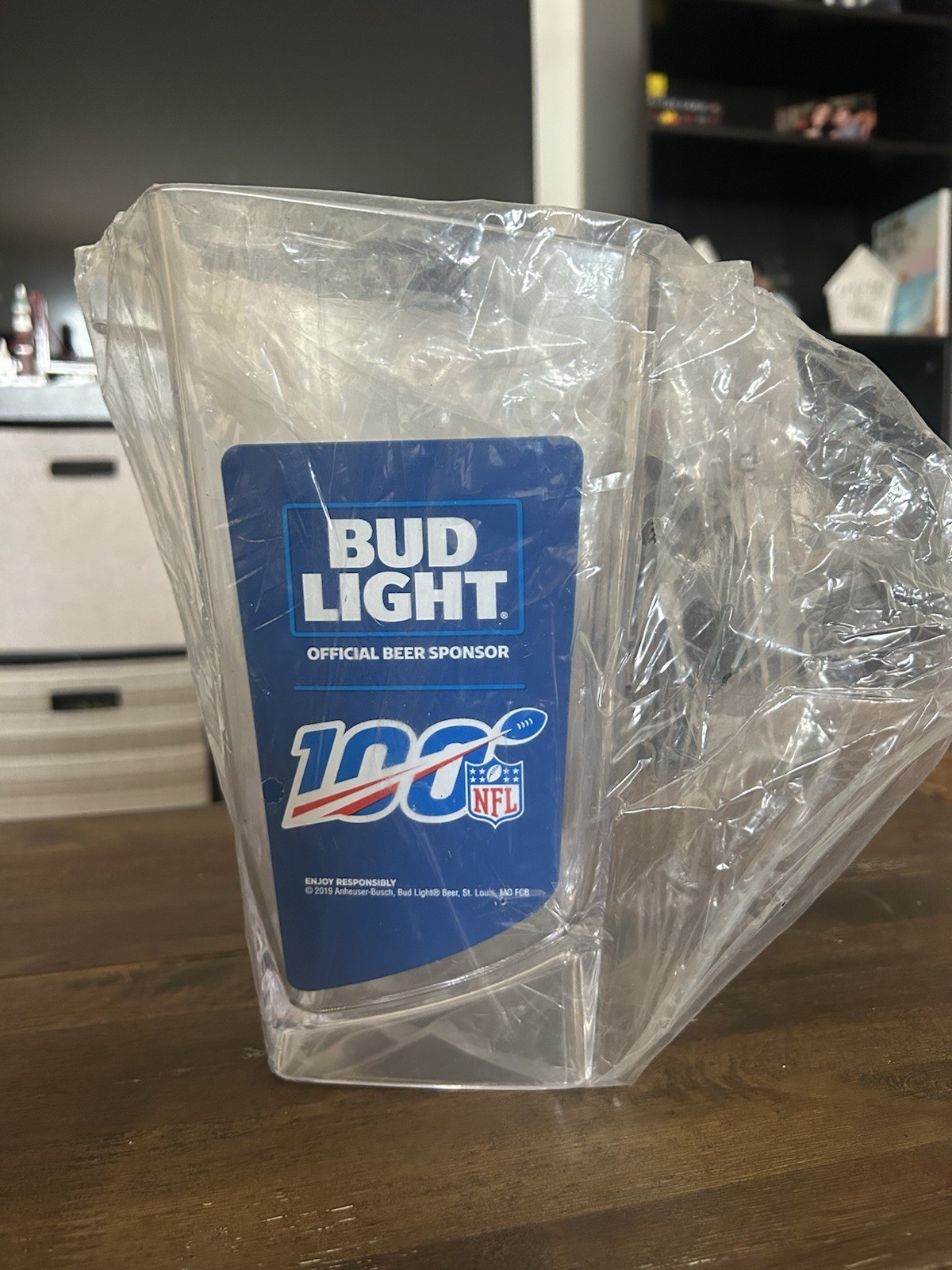 Bud Light NFL 100 Official Beer Sponsor Collectible Glass Bud Light NFL 100 Official Beer Sponsor Collectible Glass