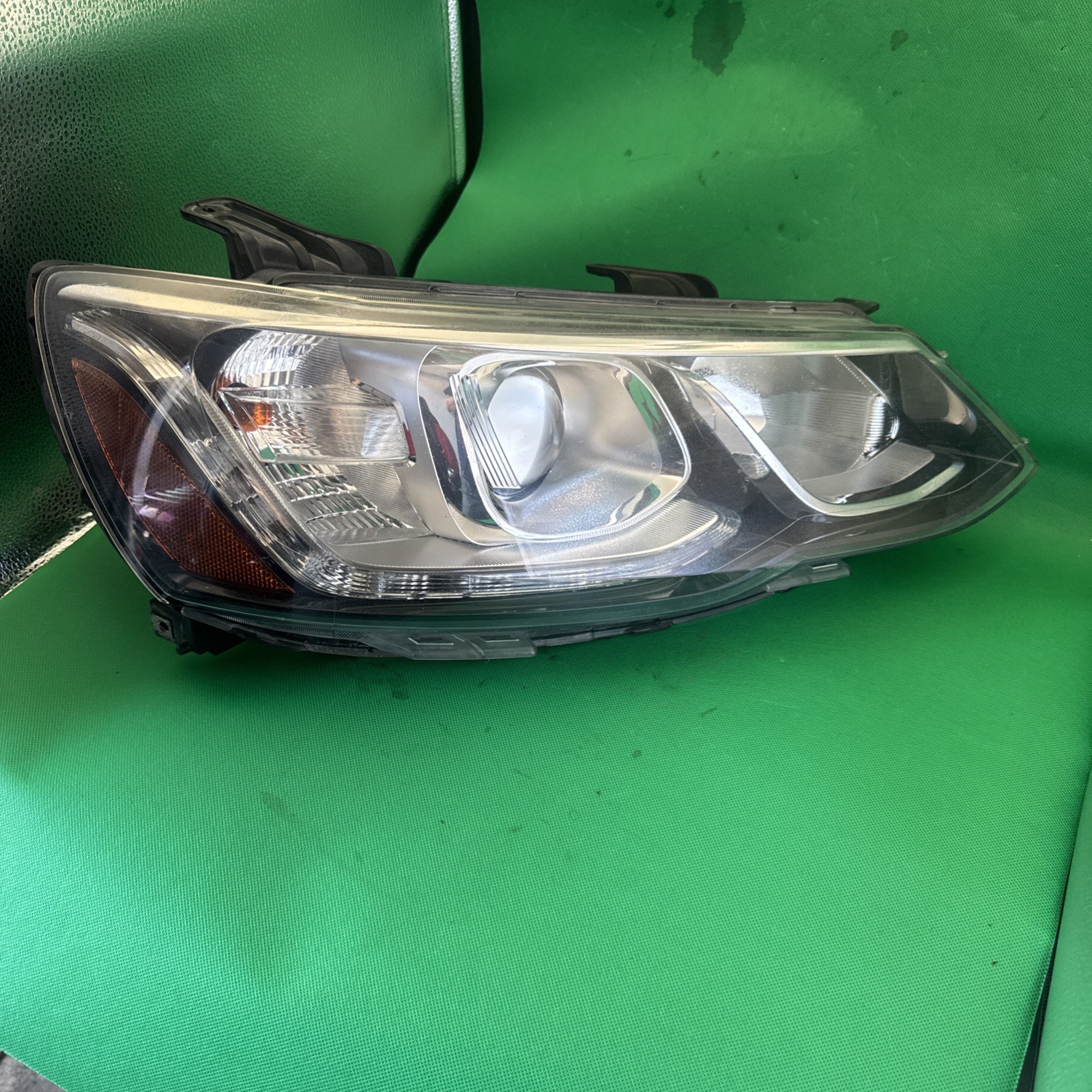 Tested 17-20 Chevy Sonic Right Passenger Halogen Headlight Assembly 42487075 OEM