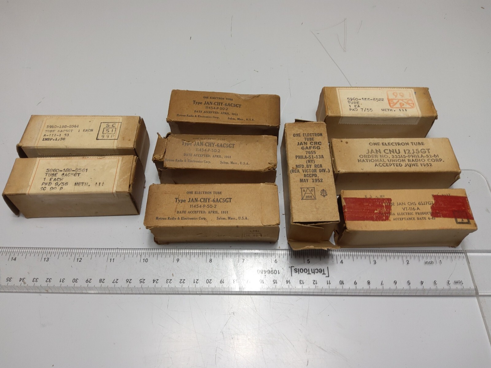 LOT OF 9 VINTAGE U.S. TUBES FROM THE 1950's (SEE PICS (Nos) LOT OF 9 VINTAGE U.S. TUBES FROM THE 1950's (SEE PICS (Nos)