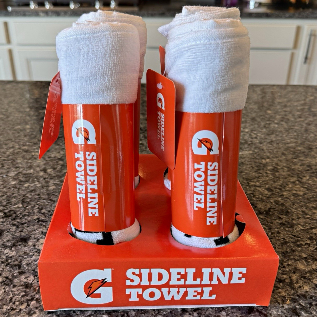 Gatorade Sideline Gym Towels Lot of 4 16x25 White/Orange Cotton Logo