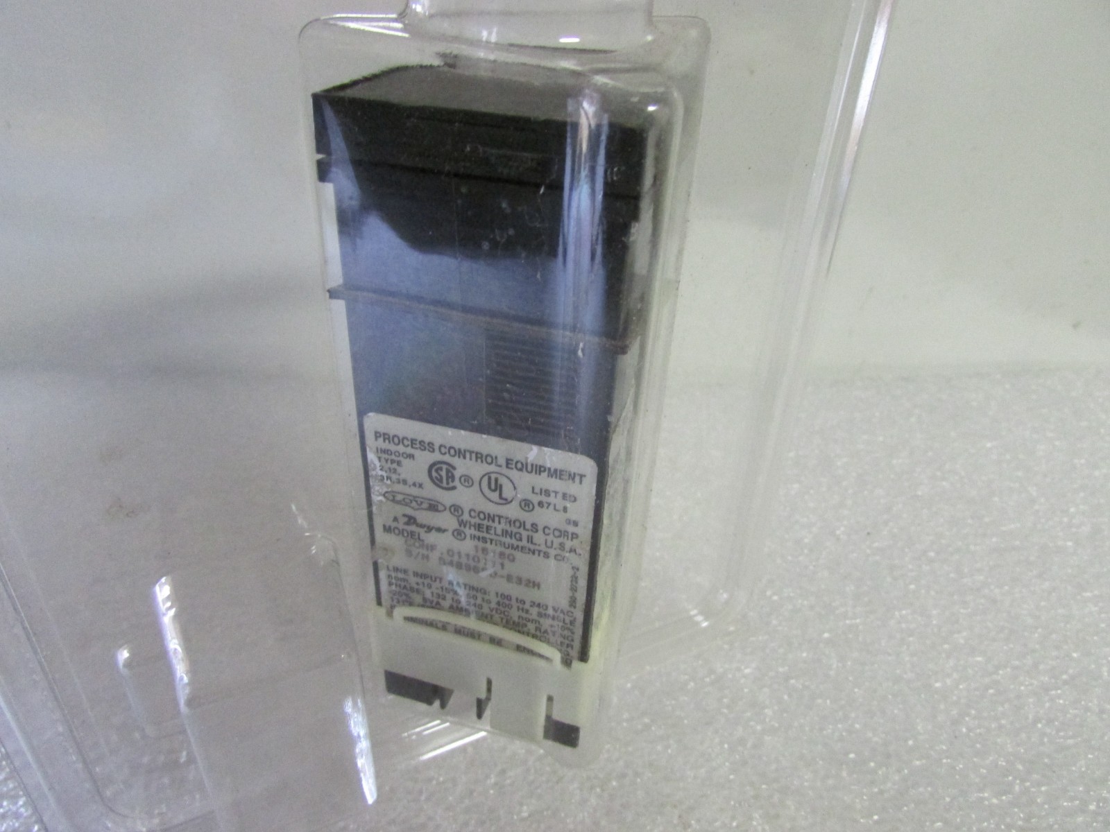 Dwyer-Love Control 16160 Self Tune Plus Temperature Controller