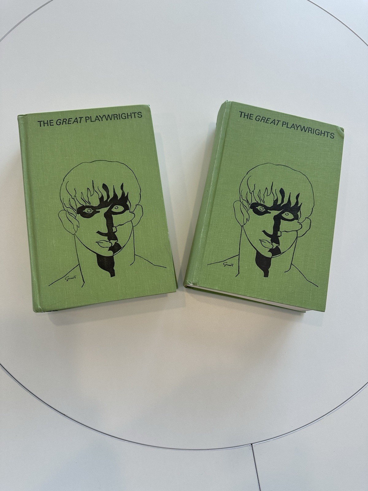 THE GREAT PLAYWRIGHTS - Eric Bentley - 2 VOL SET - 1970 in good condition 1st ed THE GREAT PLAYWRIGHTS - Eric Bentley - 2 VOL SET - 1970 in good condition 1st ed
