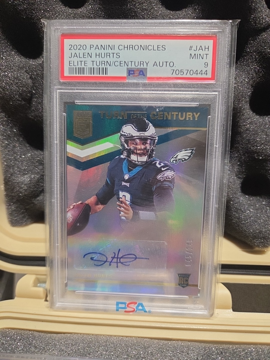 2020 Panini Chronicles Jalen Hurts 045/149 Elite Turn/Century Auto