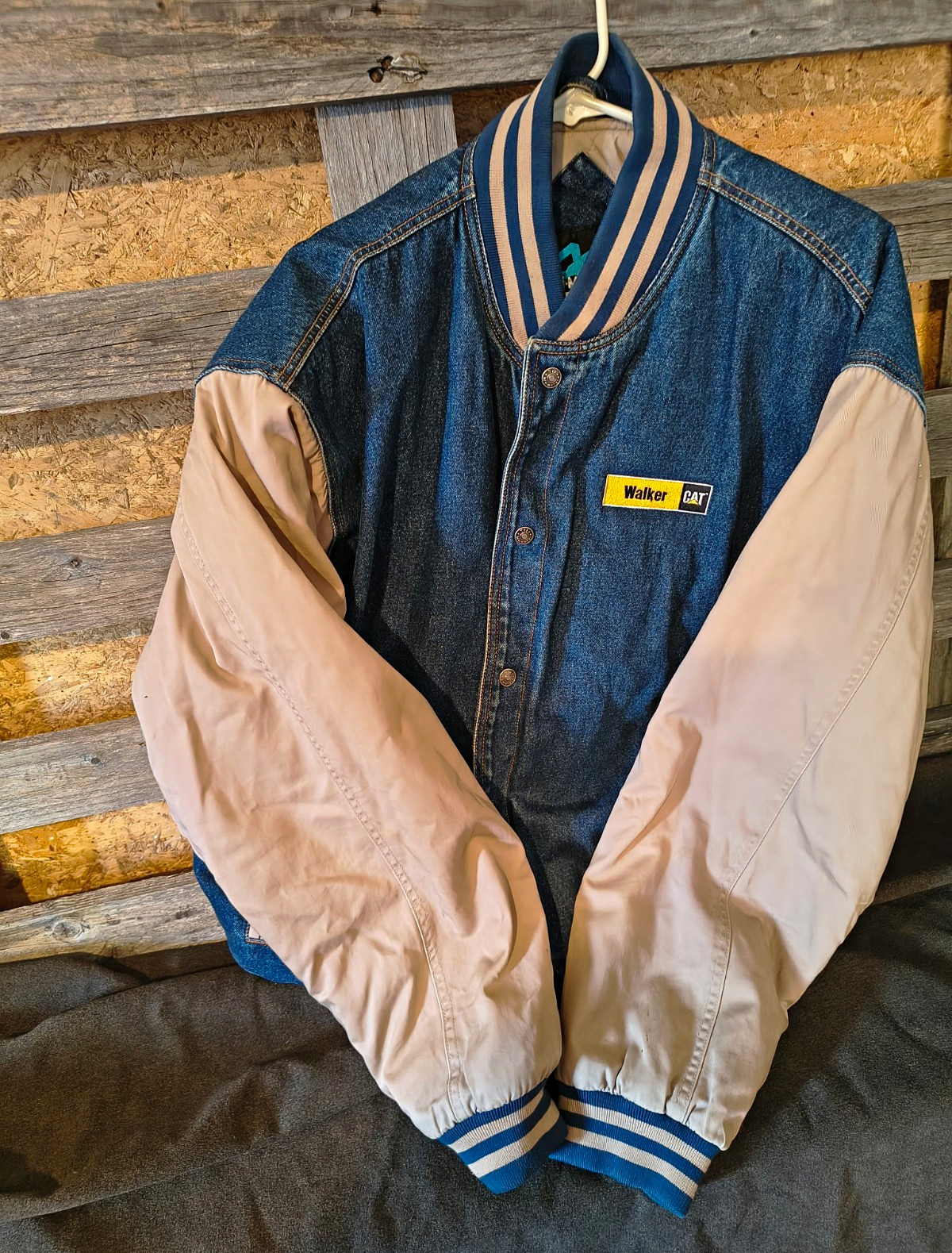 CAT Men\'s Varsity Jacket 2XL Blue/Beige Snap Front Band Collar Pockets