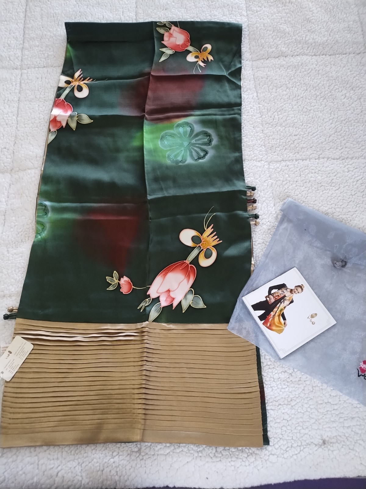 WOO Shanghai-Luxury  Scarf Wrap NWT Booklet 16 1/2 X 73\