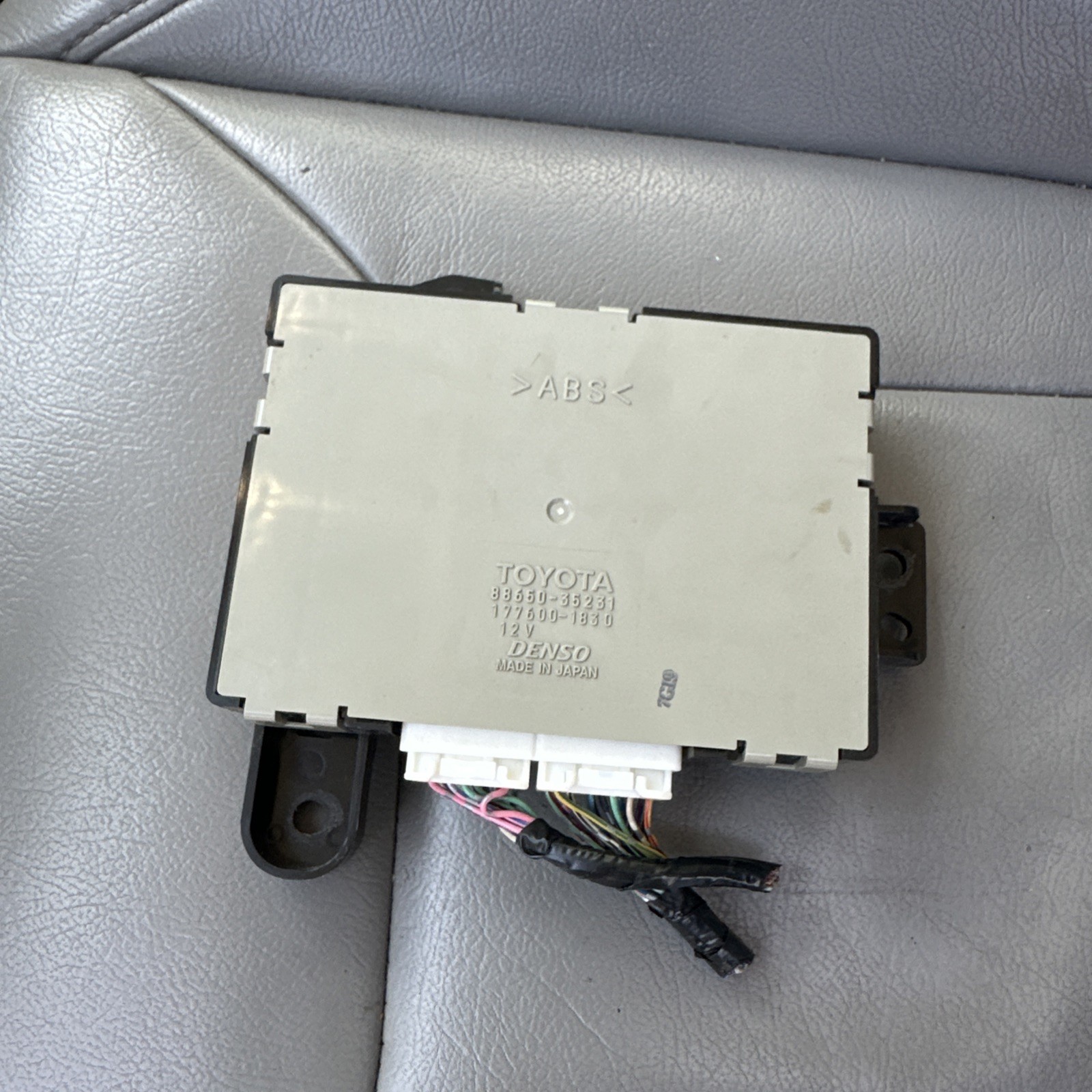 2004-2006 Toyota 4Runner Air Amplifier Assembly 88650-35231, E031, OEM, 2004, 20