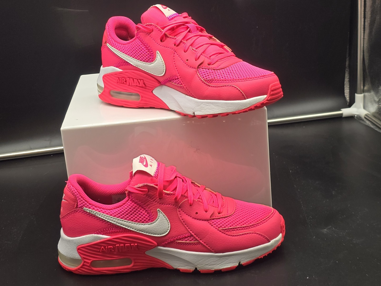 Nike Air Max Excee Pink White Running Shoes US Size 7.5 Excellent condition 