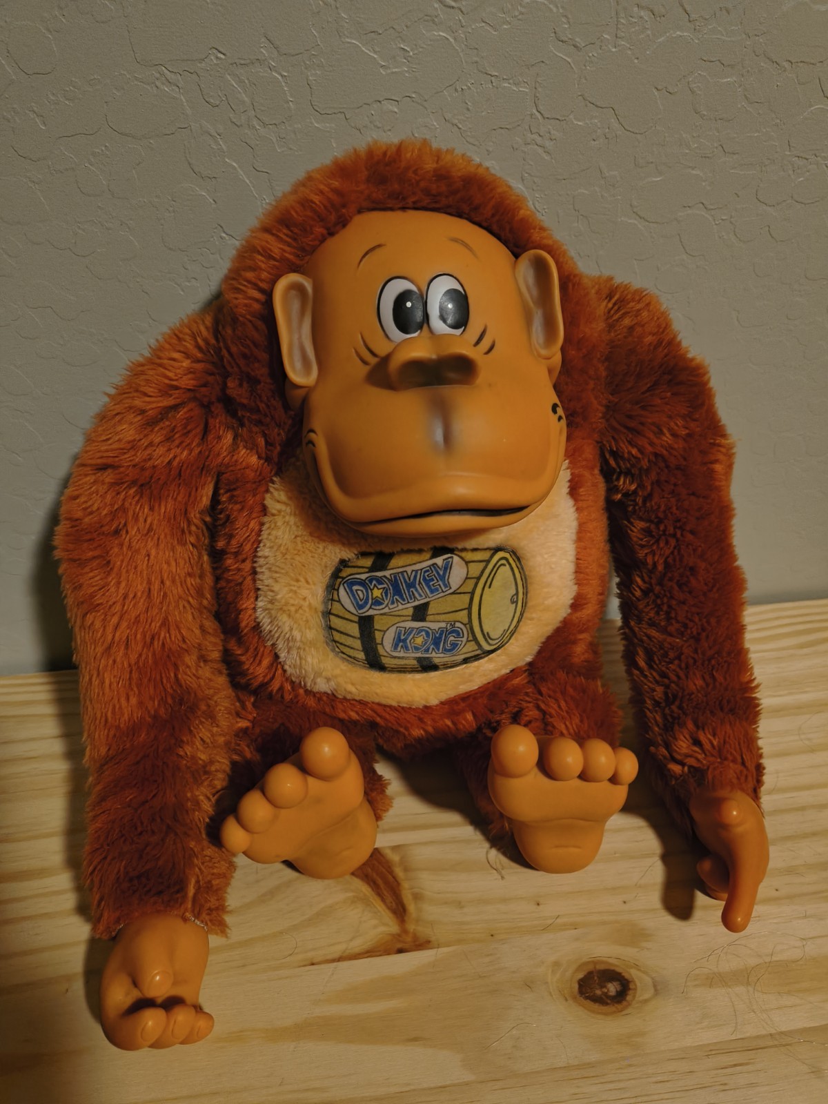 Vintage 1982 Nintendo Donkey Kong plush toy by Etone 15\